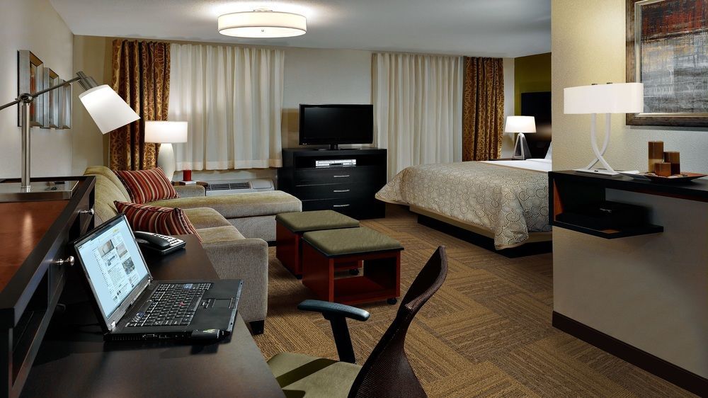 Staybridge Suites Corona South By Ihg Esterno foto