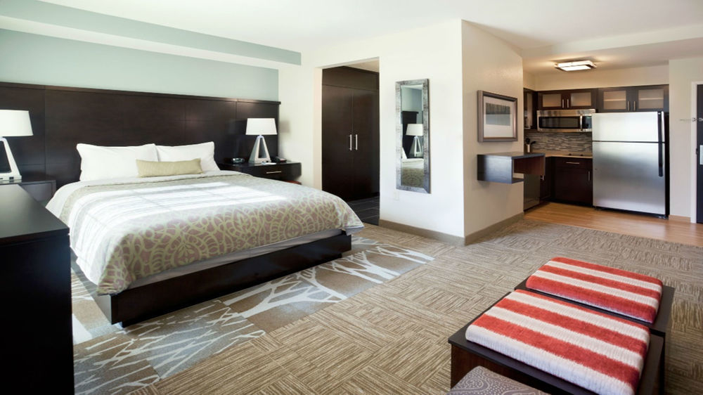 Staybridge Suites Corona South By Ihg Esterno foto