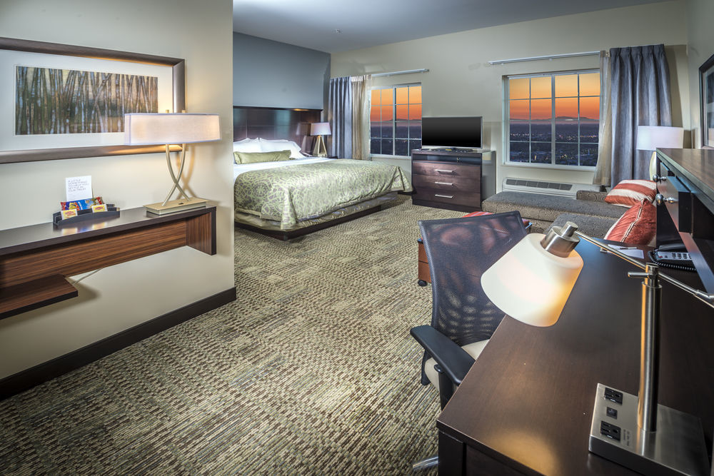 Staybridge Suites Corona South By Ihg Esterno foto