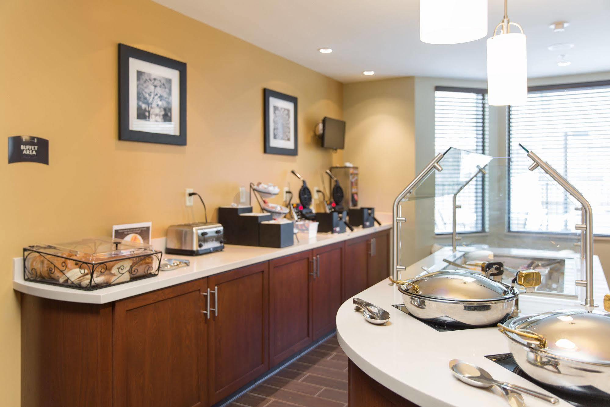 Staybridge Suites Corona South By Ihg Esterno foto