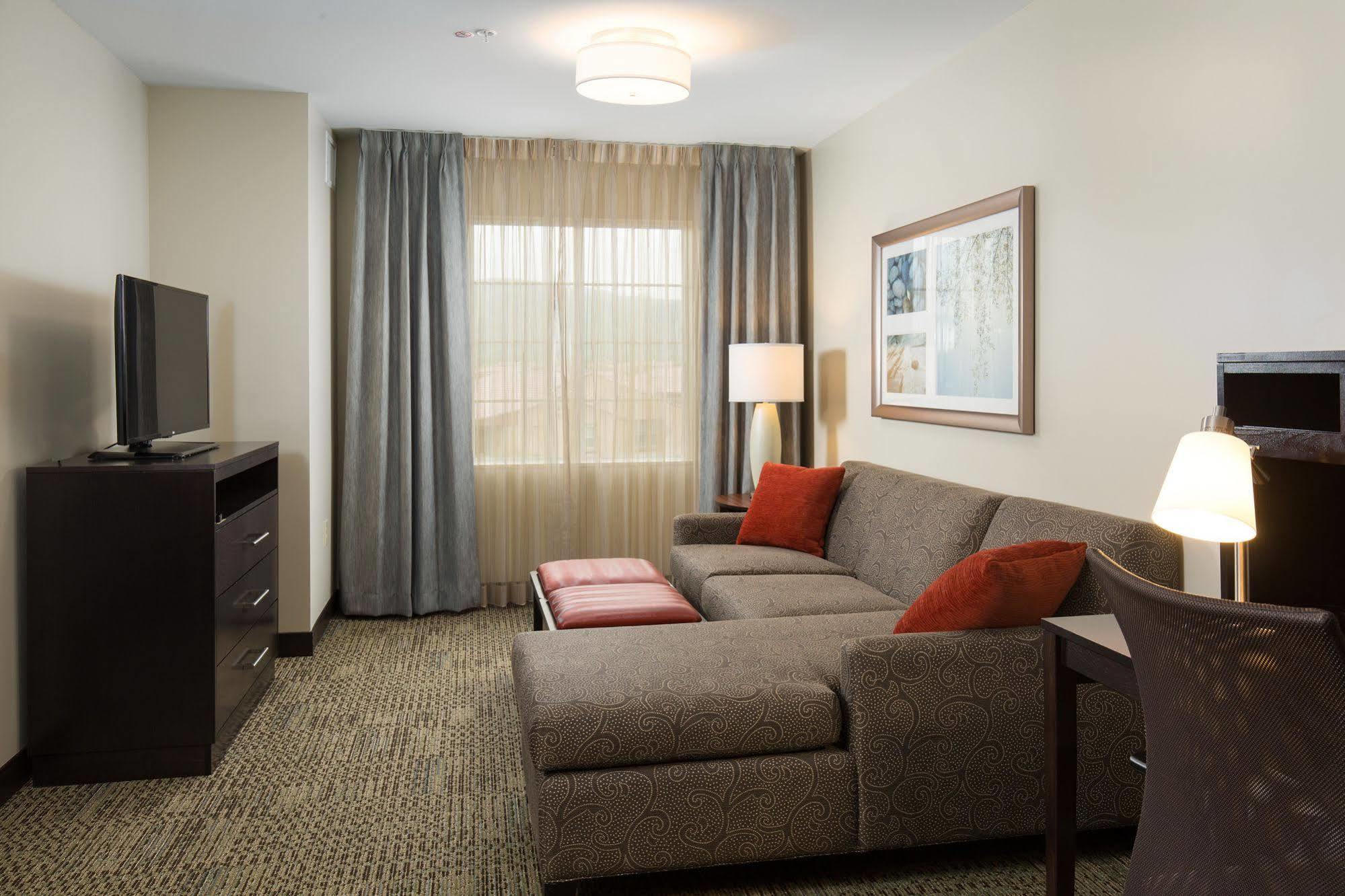 Staybridge Suites Corona South By Ihg Esterno foto
