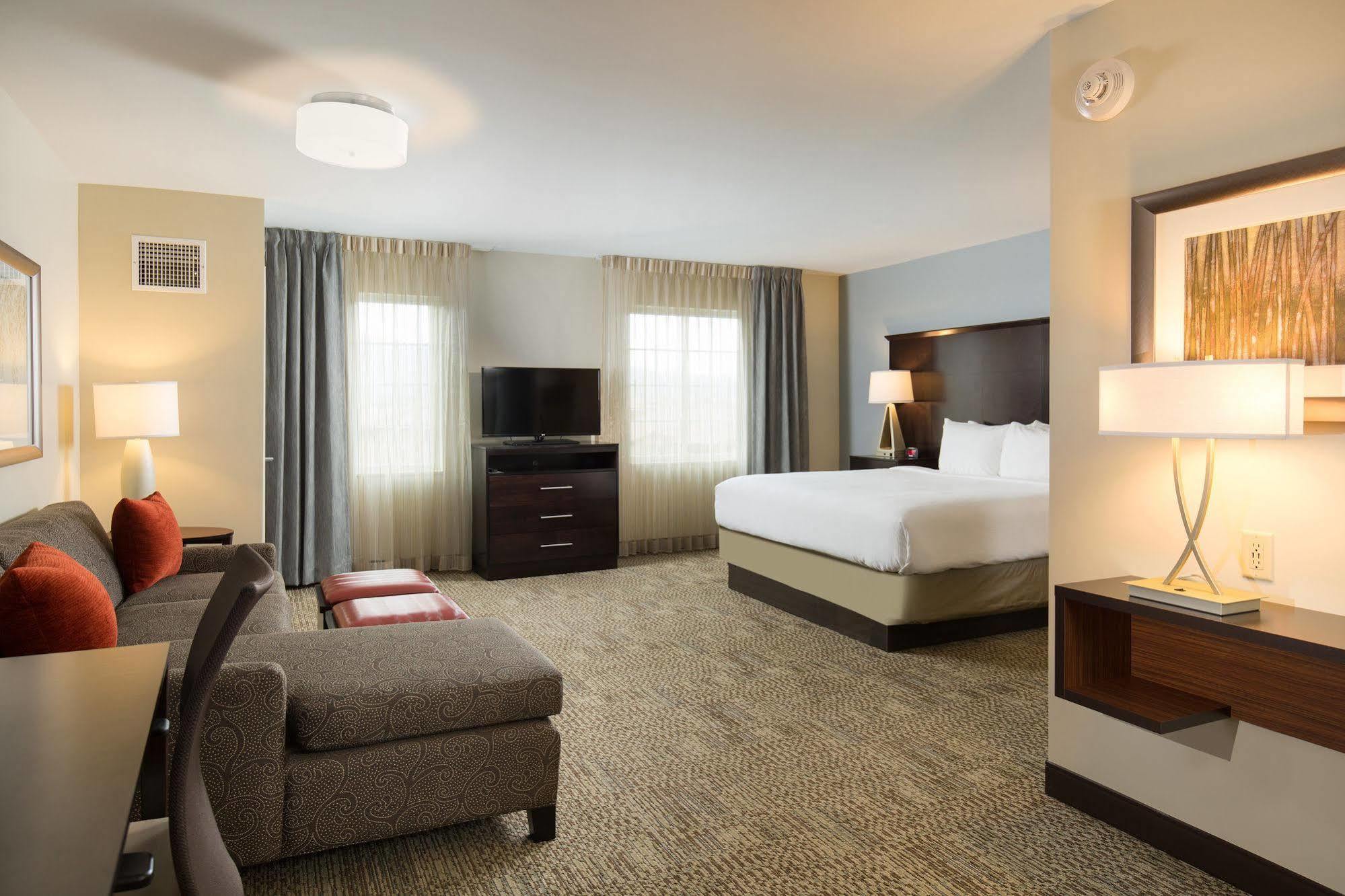 Staybridge Suites Corona South By Ihg Esterno foto